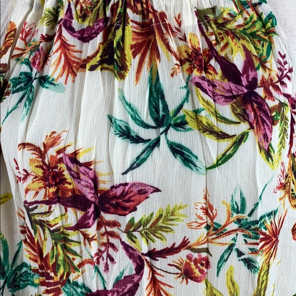 ❤️HP❤️Staccato floral,ties in back,sleeveless top - Picture 3 of 5
